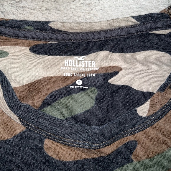 Hollister long sleeve, size M - Picture 2 of 2